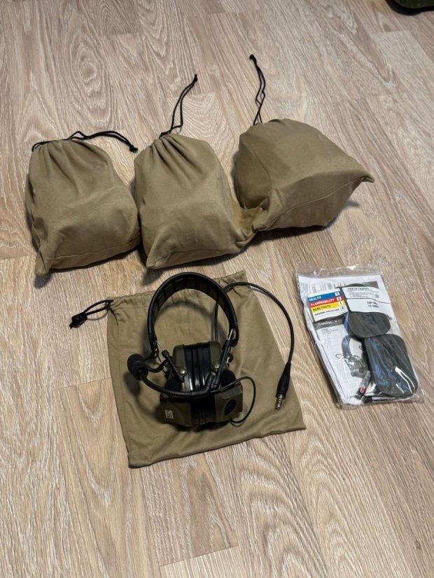 Peltor Comtac V with Gel Pads